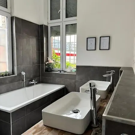 8 Min Bis Zur Innenstadt Düsseldorf